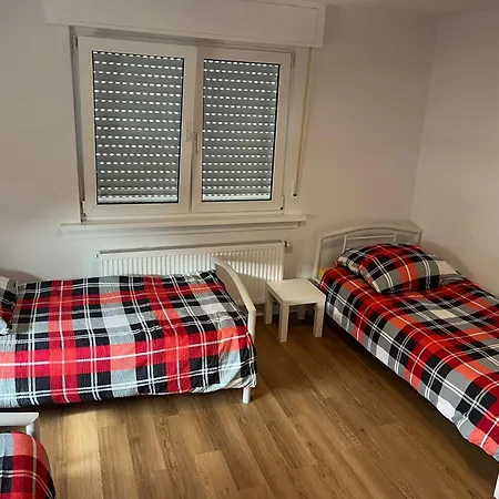 & Work アパート *